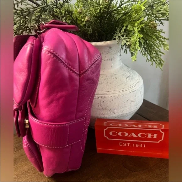 Coach Y2K Soho Pink Flap Bag with Coach bag charm - Picture 7 of 17